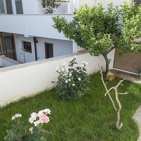 A Due Passi Dal Centro Bed & Breakfast Alberobello Bagian luar foto