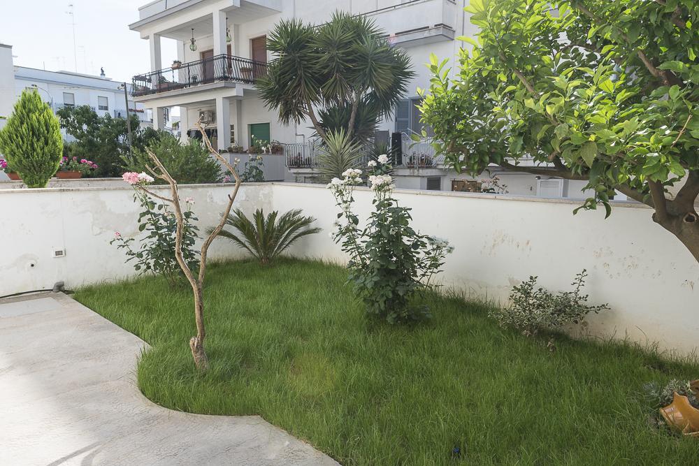 A Due Passi Dal Centro Bed & Breakfast Alberobello Bagian luar foto